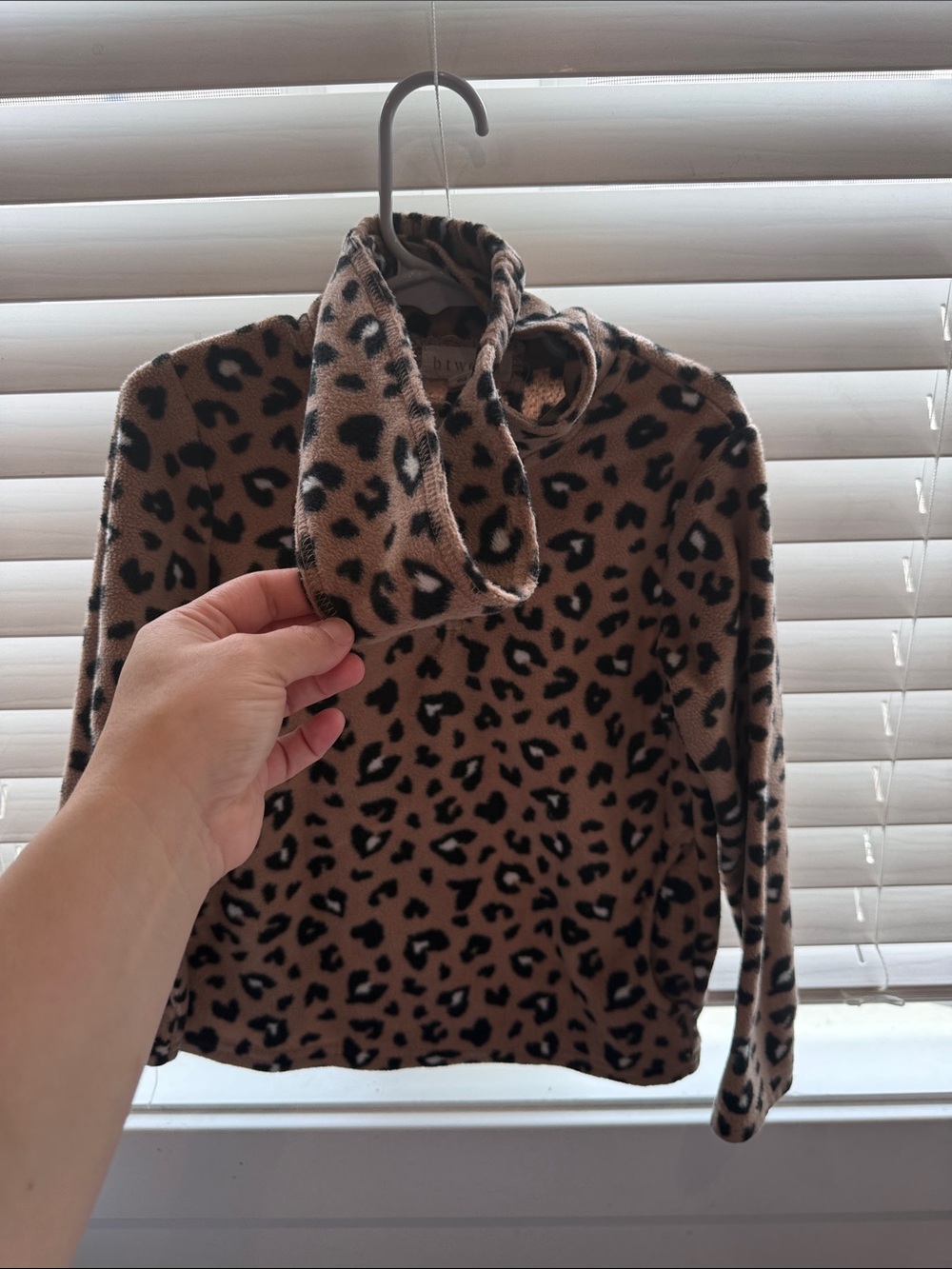 Btween Leopard Print Turtleneck Sweater And Matching Headband - Tan & Black